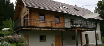 Tour of the Pfeiferhaus https://cdn10.3dswissmedia.com/360/hauspfeifer/