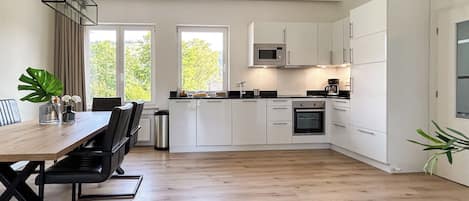 Fridge, microwave, oven, stovetop