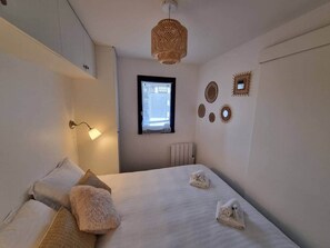 1 bedroom, iron/ironing board, WiFi - Cosy beach-Private access to the sea and close to the center (Cabourg)