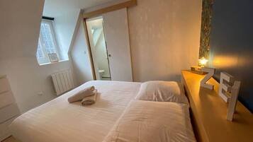 1 habitación, wifi y ropa de cama