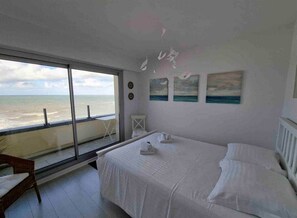 2 chambres, fer et planche à repasser, Wi-Fi, draps fournis
