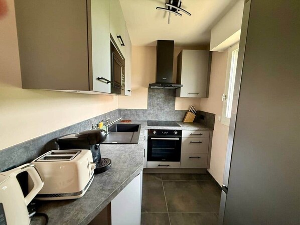Fridge, microwave, oven, dishwasher