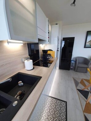 Fridge, microwave, oven, dishwasher