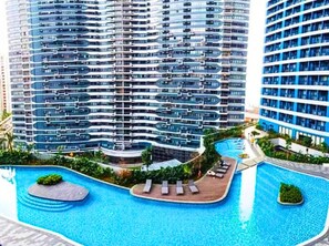 3 outdoor pools