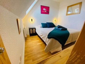 2 bedrooms, iron/ironing board, WiFi, bed sheets - Stopover in Balbec Near beach (Cabourg)