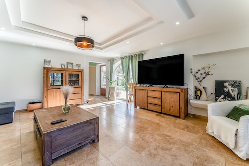 Villa 'Lila Mas' with Private Pool, Wi-Fi and Air Conditioning
