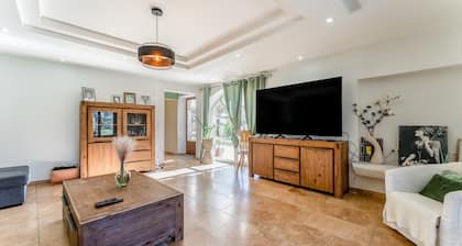 Villa 'Lila Mas' with Private Pool, Wi-Fi and Air Conditioning