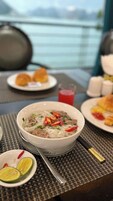 Desayuno buffet incluido todos los días 