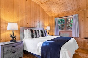 4 habitaciones, tabla de planchar con plancha, wifi y ropa de cama 