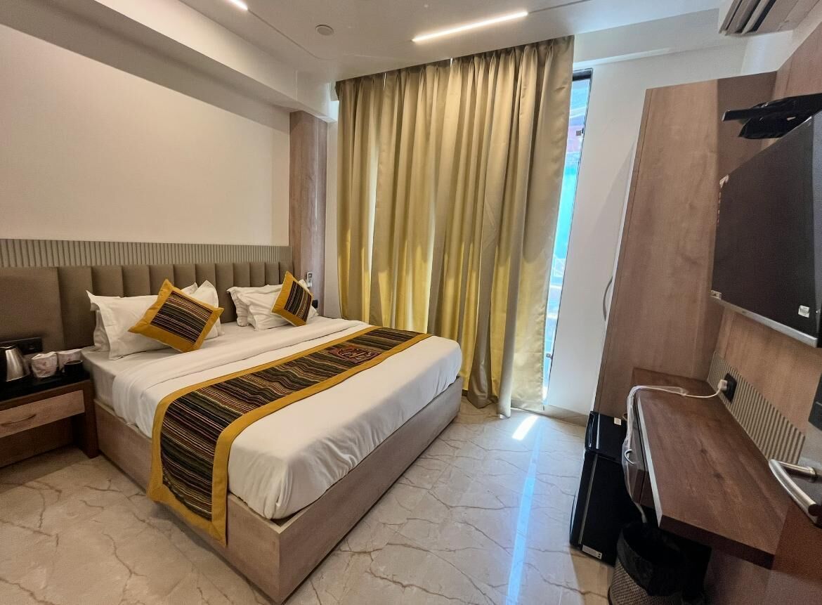 Premium bedding, free WiFi, bed sheets