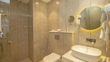 Shower, towels, soap, shampoo