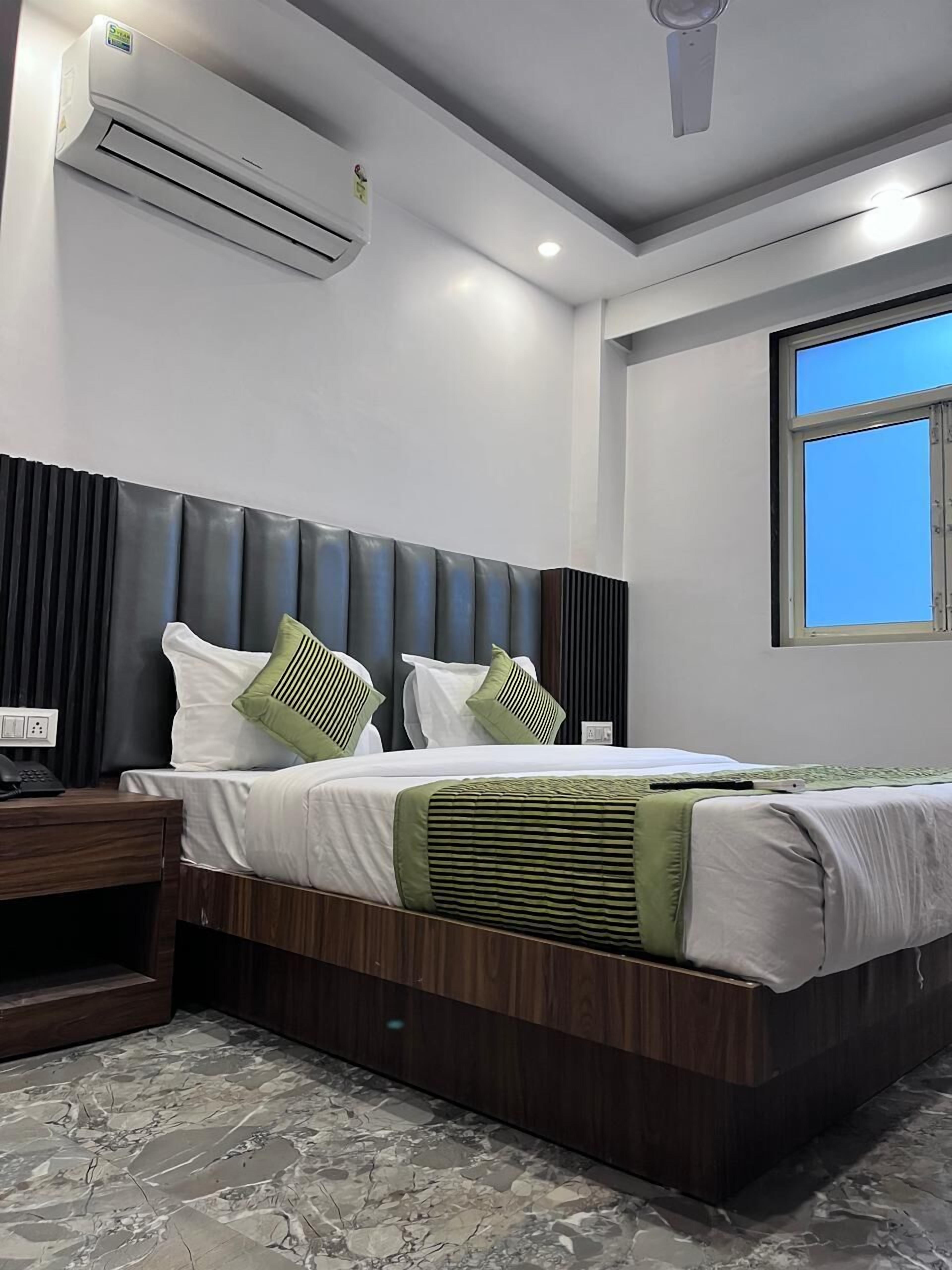 Standard Double Room, City View | Premium bedding, free WiFi, bed sheets