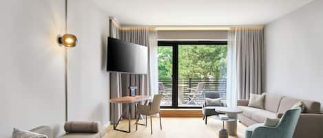 Deluxe Double Room, 1 King Bed with Sofa bed, Balcony | Premium bedding, minibar, iron/ironing board, WiFi (free)