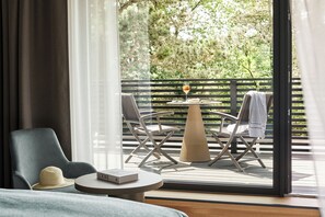Chambre classique double, balcon | Literie de qualité, minibar, fer et planche à repasser