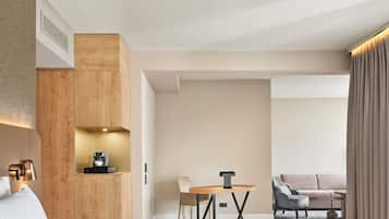 Premium bedding, minibar, iron/ironing board, WiFi (free)