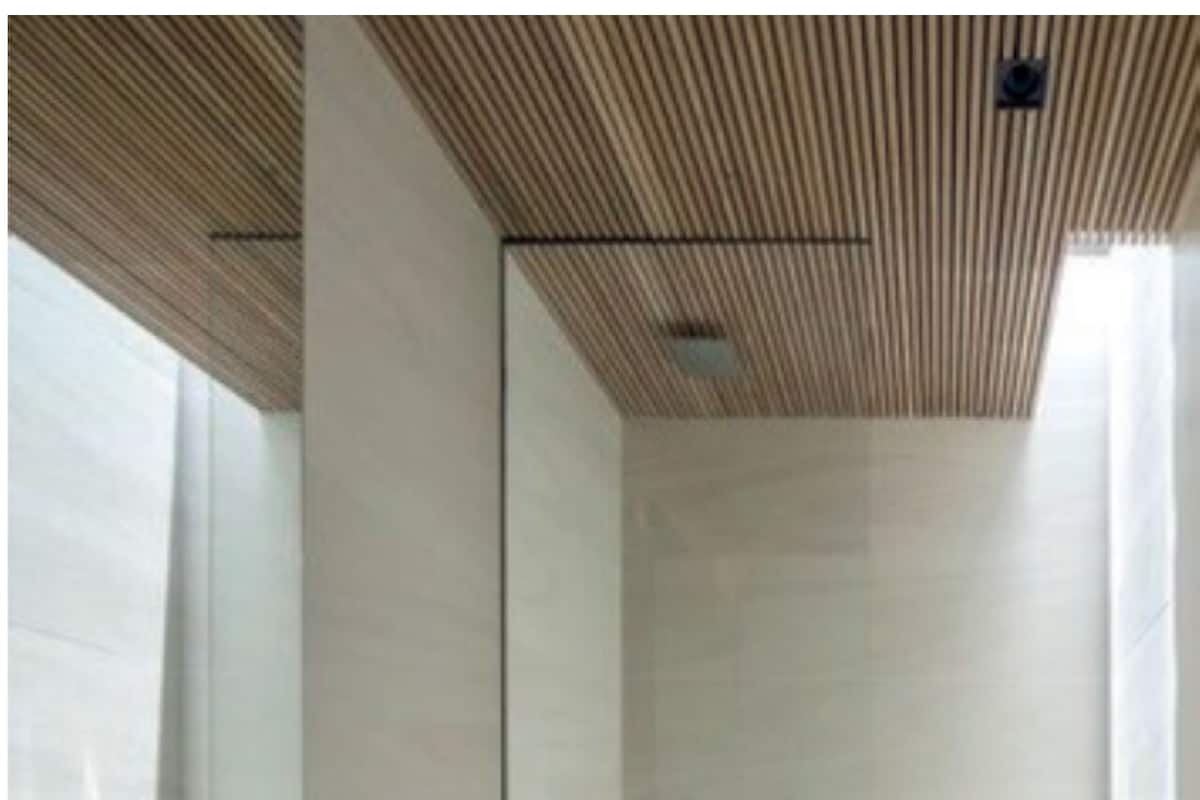 Suite junior | Baño | Toallas, jabón, shampoo, papel de baño