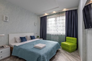 Blackout curtains, soundproofing, iron/ironing board, free WiFi