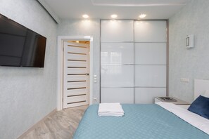 Apartamento Confort, balcón, vistas al patio | Cortinas opacas y sistema de insonorización