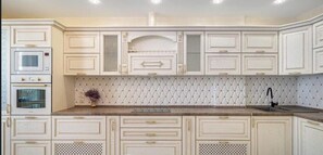 Apartamento Confort, balcón, vistas al patio | Cocina privada