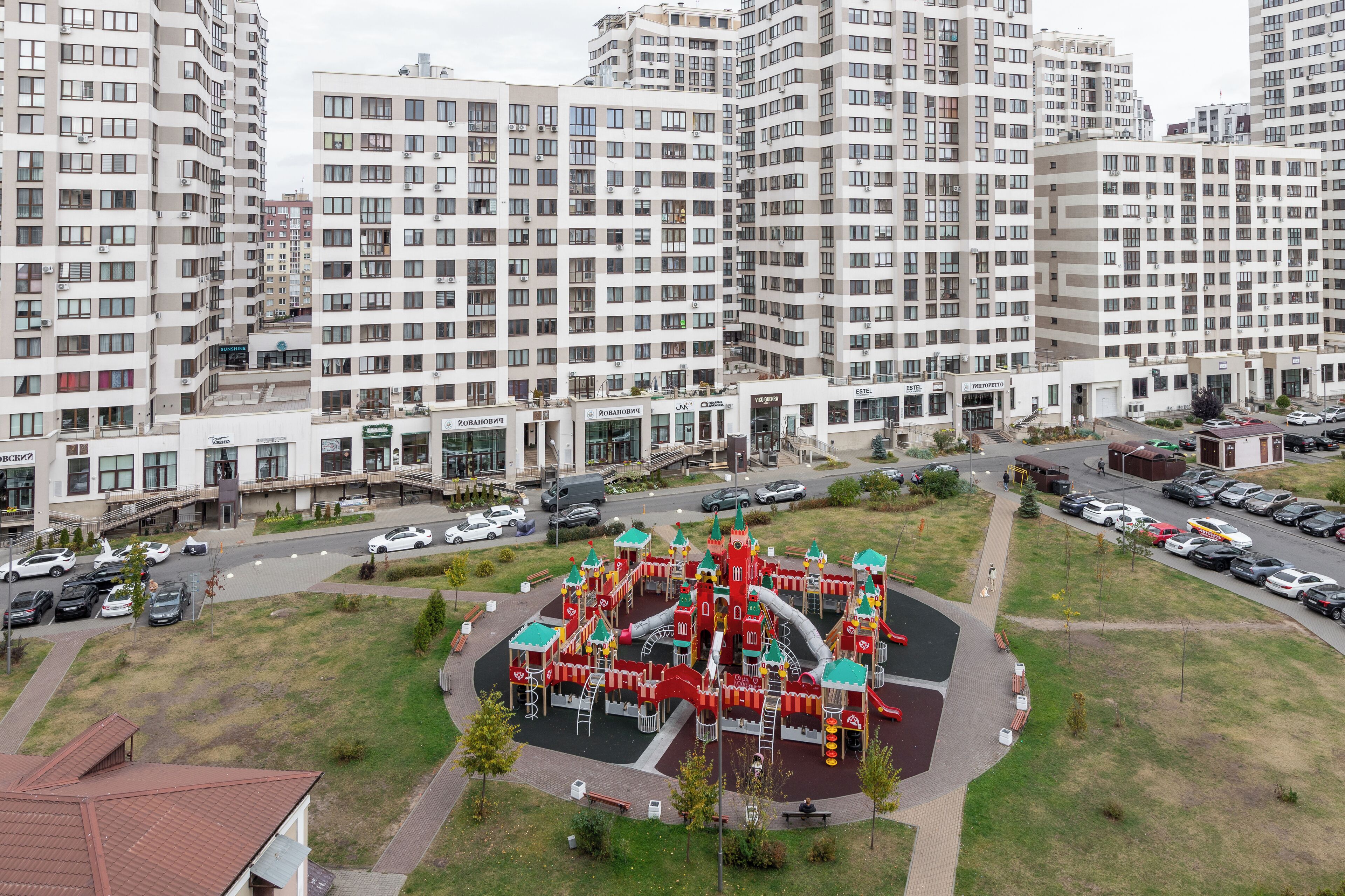 Departamento Confort, balcón, vista al patio | Vista desde la habitación