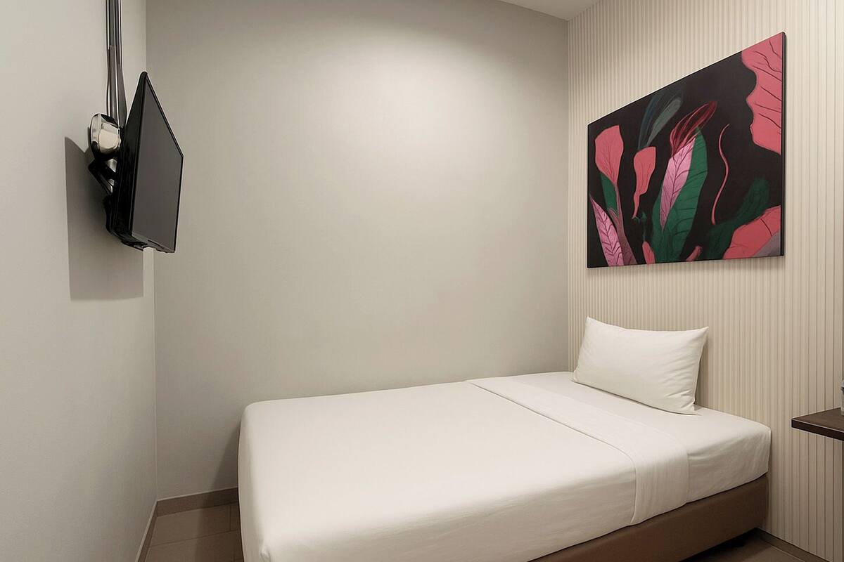 Standard Single Room | Desk, free WiFi