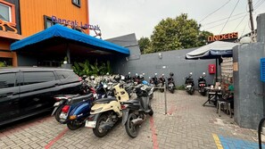 Aparcamiento sin asistencia gratuito