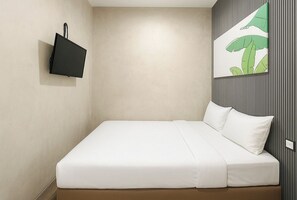 Standard Double Room | Desk, free WiFi