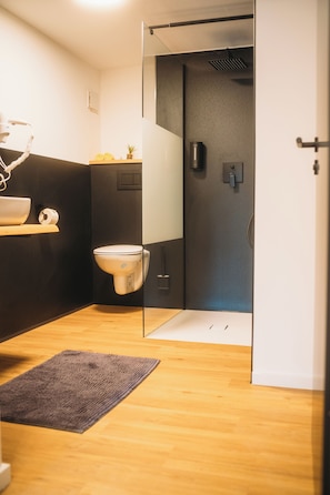 Dusche, Haartrockner, Seife