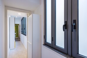 Interior - Metro Università Apartment by Wonderful Italy (Napoli)