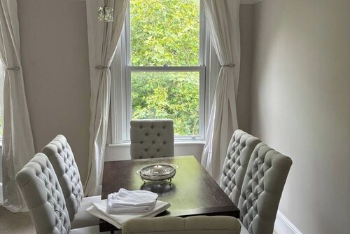 New Victorian 3 Bed Apartment