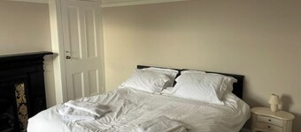 New Victorian 3 Bed Apartment