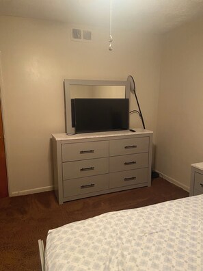 2 soverom og sengetøy