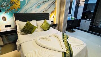 Deluxe Double Room, Balcony, City View | Iron/ironing board, free WiFi