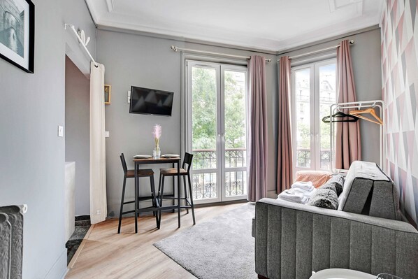 Apartment | Living area