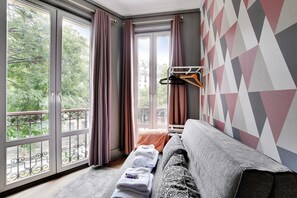 Apartment | Living area - Peaceful Studio - 2P -near the Canal Saint-martin (Paris)