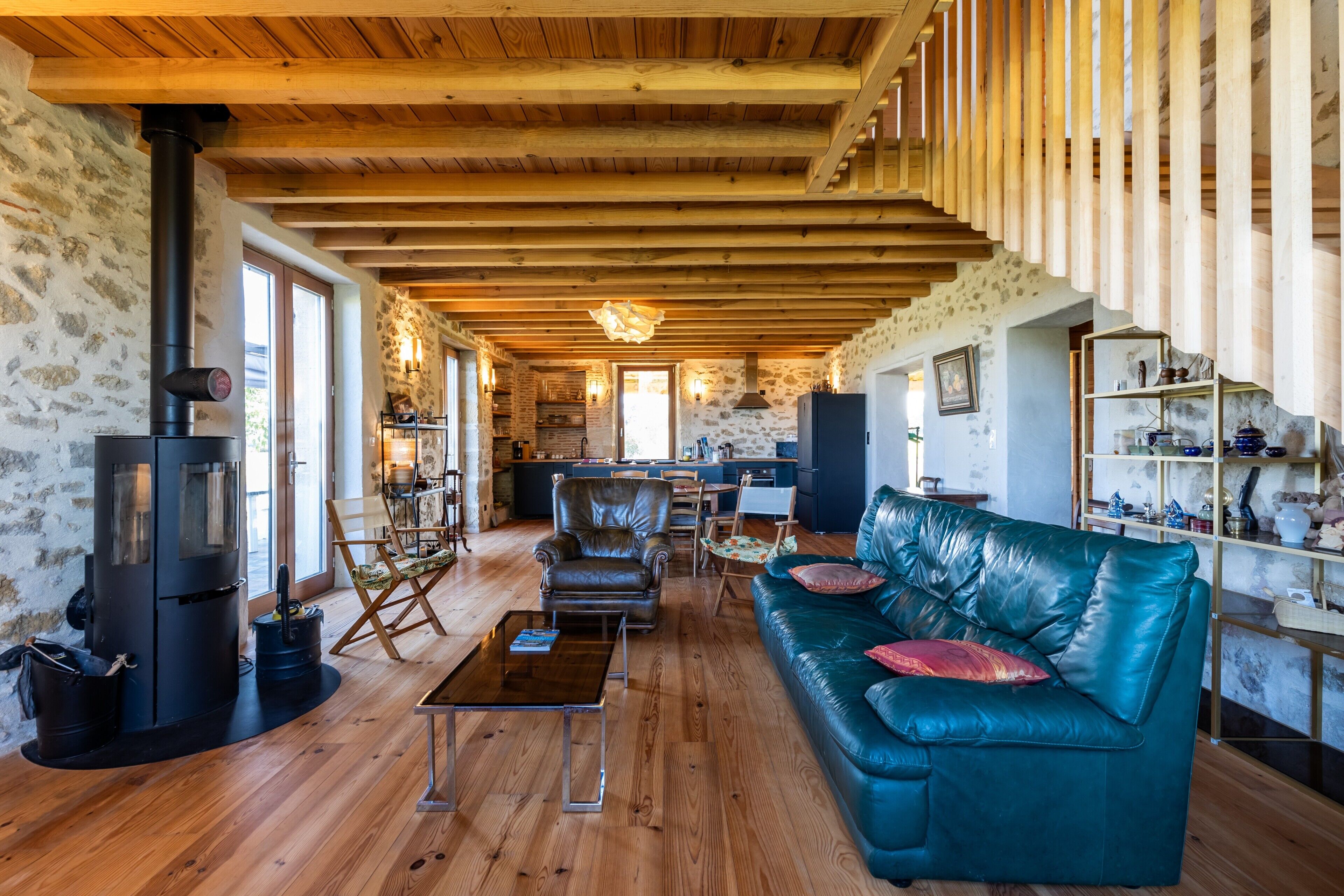 Televisión, mesa de ping pong