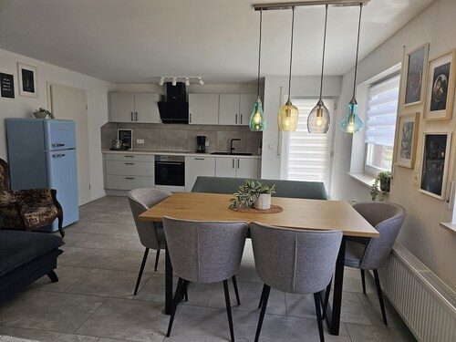 Apartment 'Alb-Apfel' with Private Terrace, Shared Garden and Wi-Fi