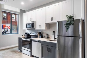 Fridge, microwave, oven, stovetop