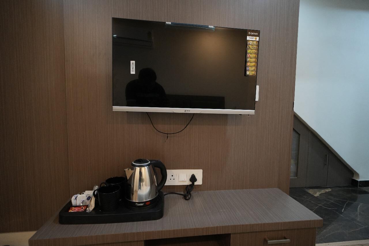 مكتب ومساحة عمل للكمبيوتر المحمول وواي فاي مجانًا