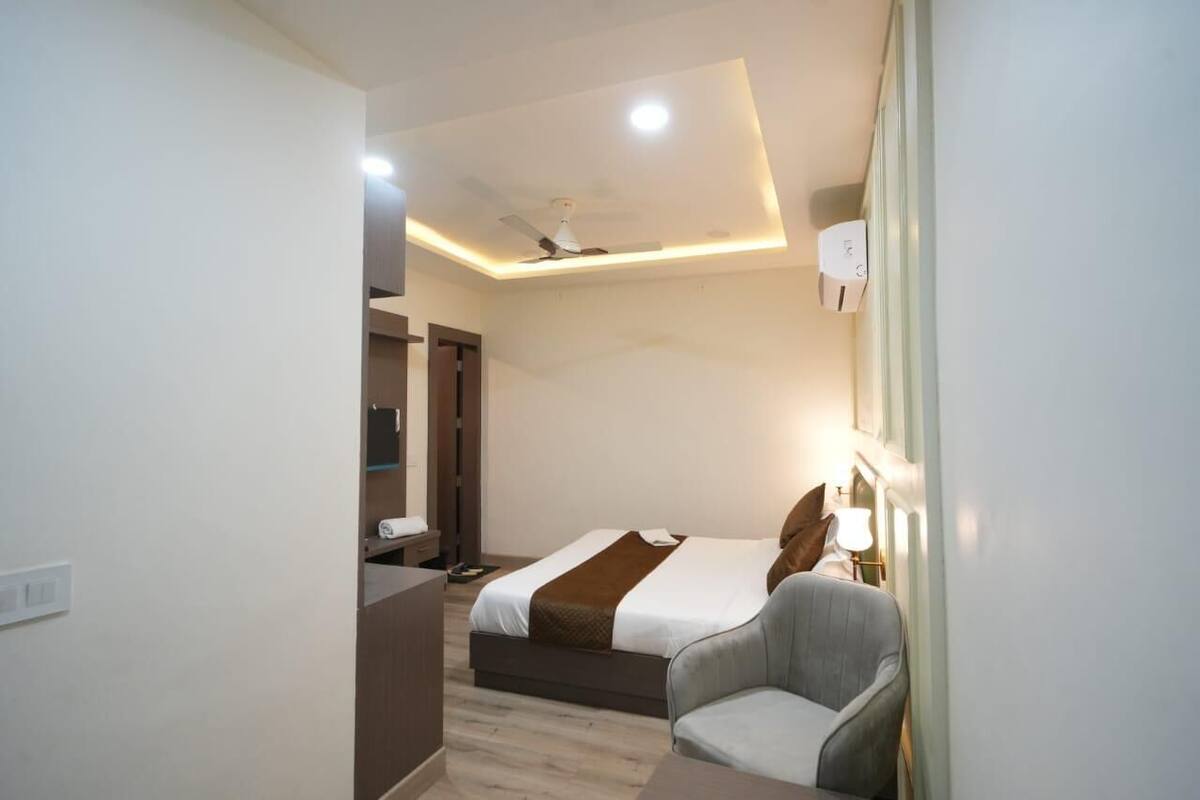 Deluxe Single Room | Desk, laptop workspace, WiFi (free)