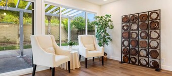 @ Marbella Lane - Cozy Gem Near Nature Trails