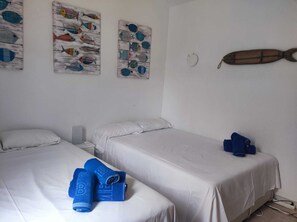 2 bedrooms, iron/ironing board, free WiFi, bed sheets