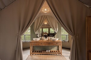 Artículos de tocador ecológicos, batas, pantuflas, toallas