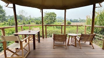 스위트 (Horizon Tented) | 테라스/파티오