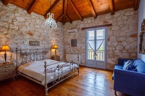 3 makuuhuonetta, silitysrauta/-lauta, ilmainen Wi-Fi, vuodevaatteet