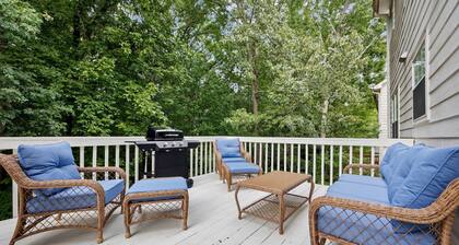 Elegant 5BR Gym+Pool Table Alpharetta