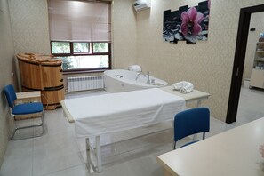 Deep-tissue massages