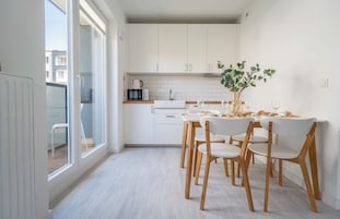 Microondas, horno, placa de cocina, lavavajillas