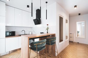 Apartment, Balcony, Courtyard View | Private kitchen