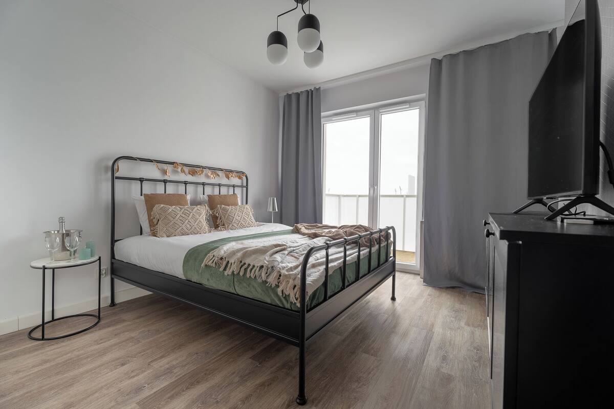 Studio, Non Smoking, Balcony | Soundproofing, iron/ironing board, cribs (surcharge), WiFi (free)